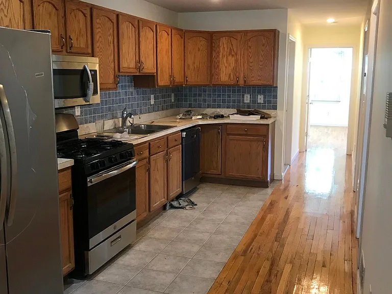 62 Corbin Ave #1 — Photo 9