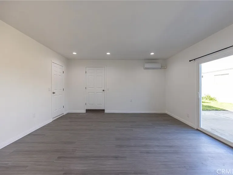 2558 A South Ave #10 — Photo 16
