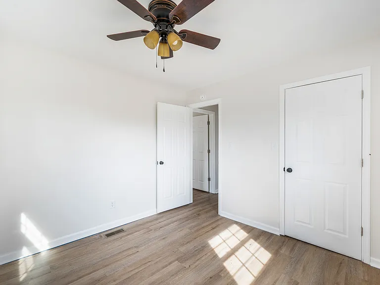 242 Newcomb Dr — Photo 11