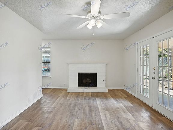 4th image of 4302 Segura Ct N