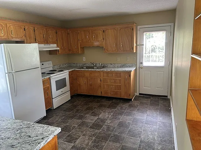 2 bed, 700 sqft, $875 — Photo 4