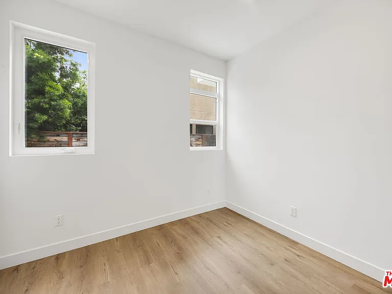 11253 Hatteras St #1/2 — Photo 6