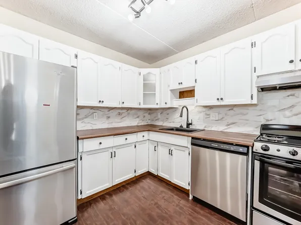 5 Burland Ave #101, Winnipeg, MB R2N 2E4