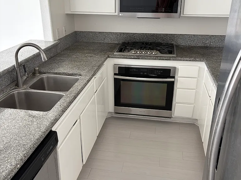 200 Pacific Coast Hwy #208 — Photo 10
