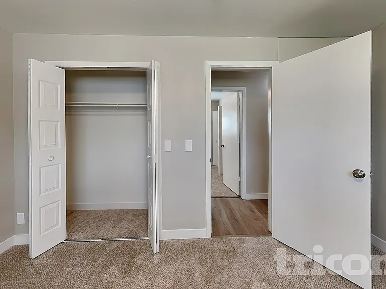 5936 S Independence St — Photo 6