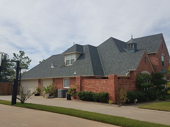 2nd image of 8112 NW 124th St