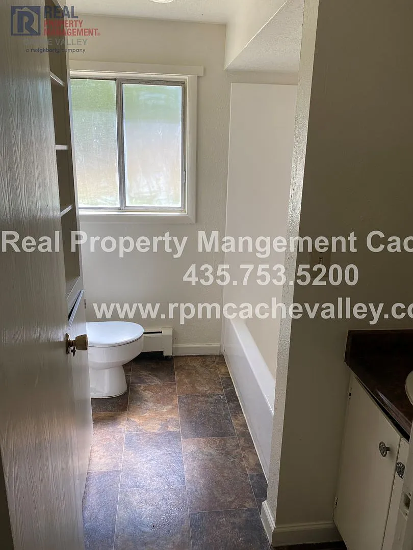 271 Riverbend Rd — Photo 4