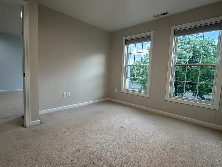 281 Sterling Dr — Photo 26