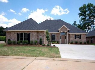 1651 Hidden Falls Dr, Shreveport, LA 71119