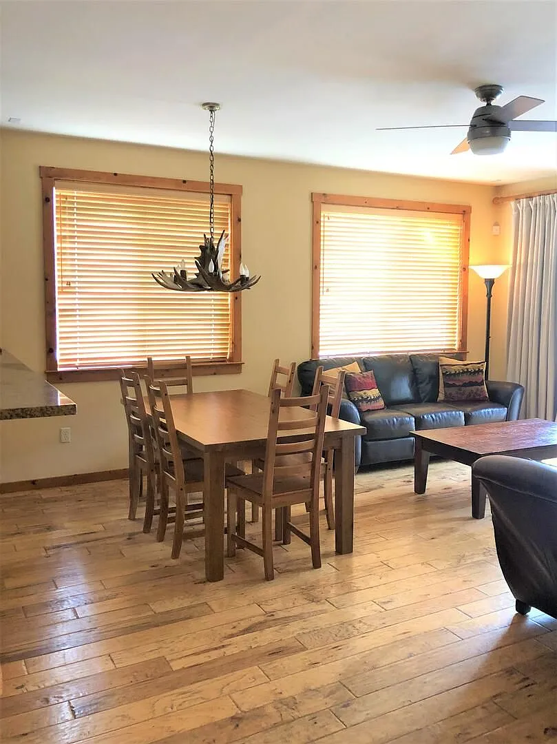 Two Bedroom Ski Lease in the Boulders — Photo 3