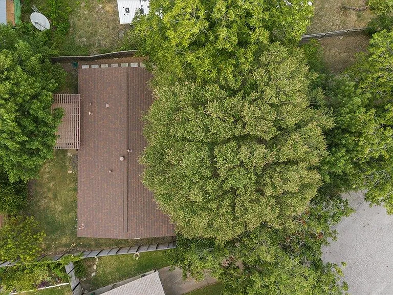 7604 Robalo Rd — Photo 35