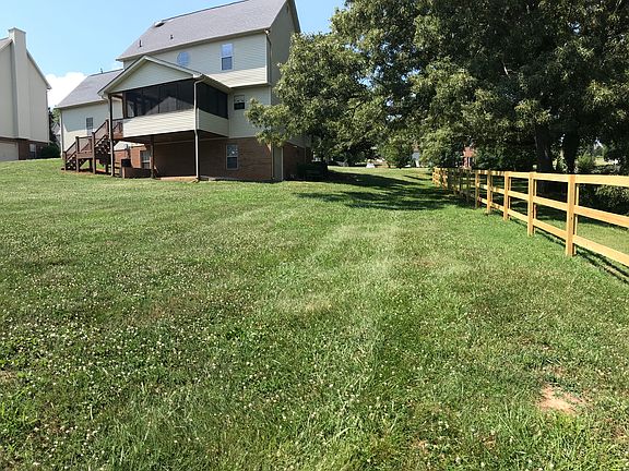 3rd image of 4519 Majestic Magnolia Ln