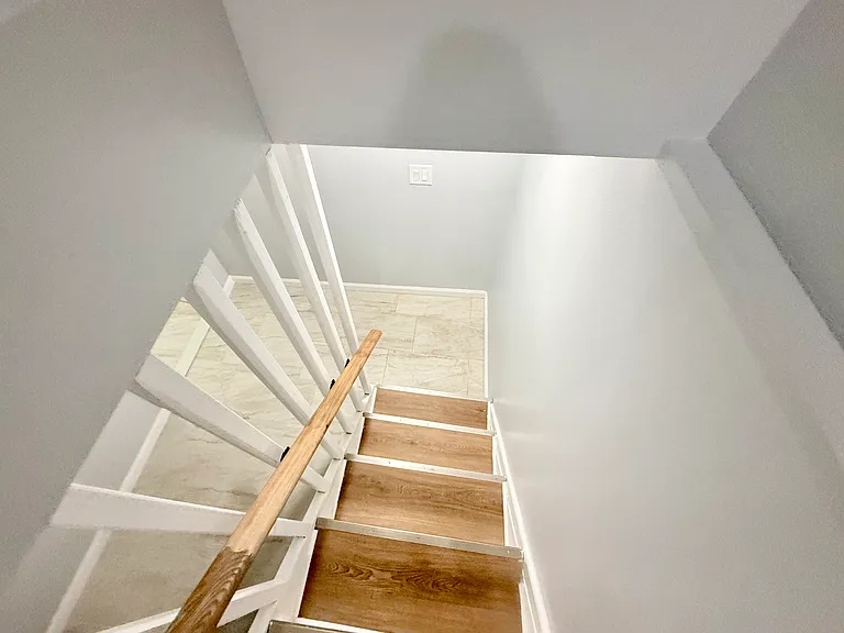 13 Roosevelt Ave #A — Photo 19