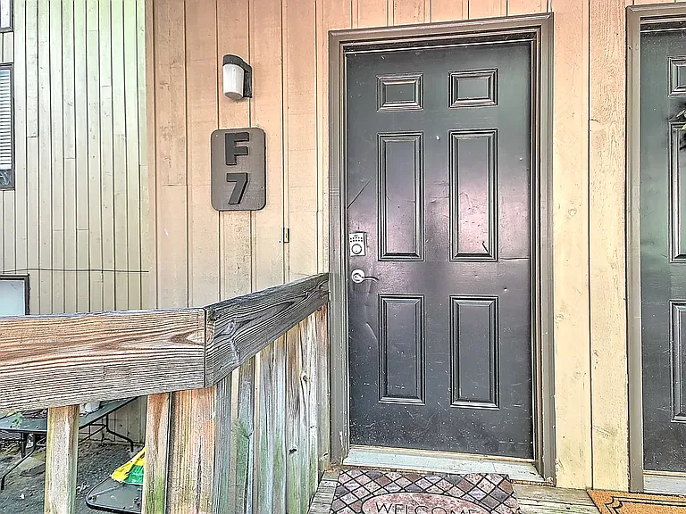 109 Beechnut St #7 — Photo 50
