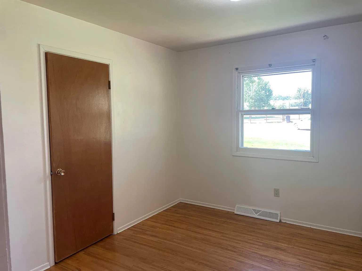 2 bed, 1104 sqft, $1,350 — Photo 4