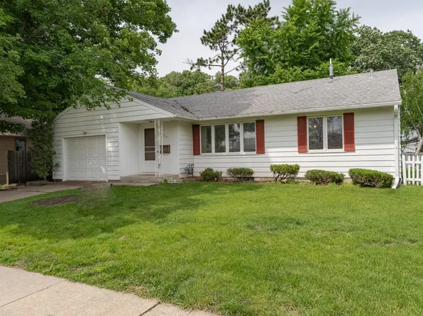 927 11 1/2 St SW, Rochester, MN 55902