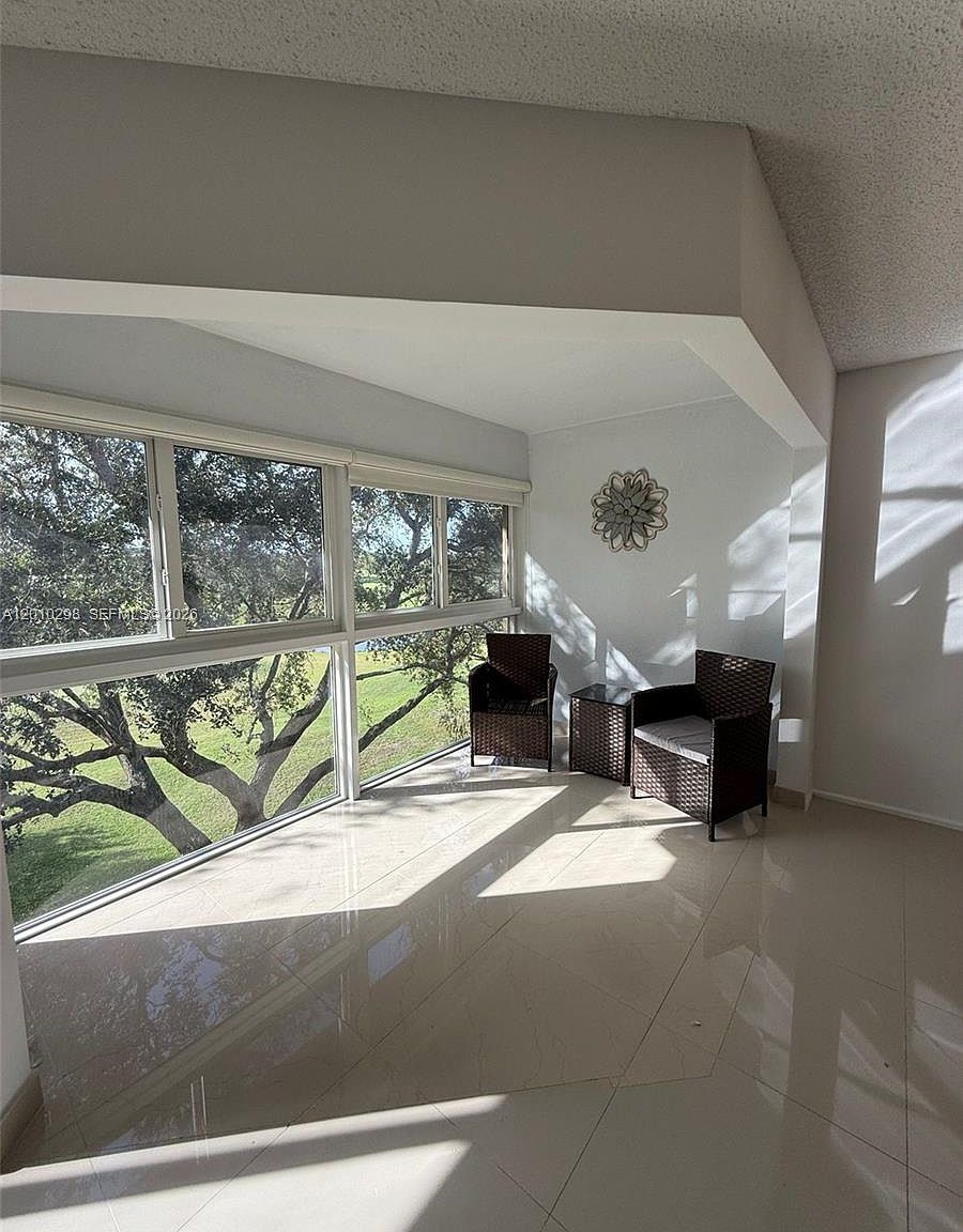 1300 SW 125th Ave APT 404K