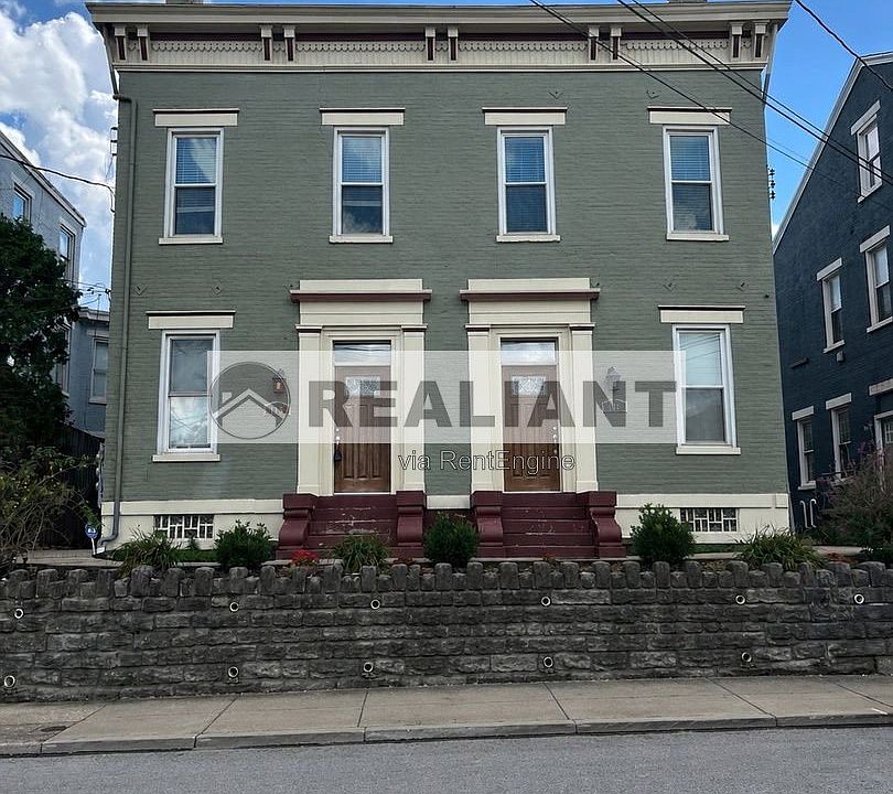 1st image of 115 E 8th St