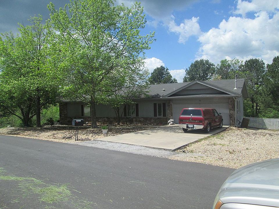 1st image of 2 Skelton Dr