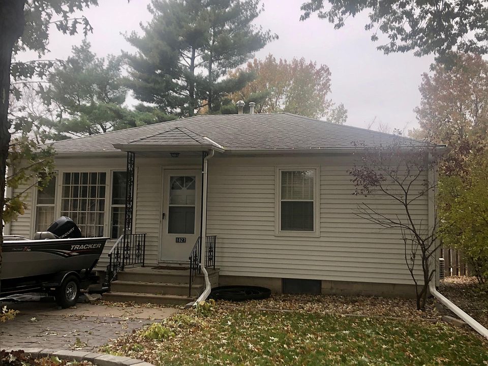 1st image of 1827 S 47th St