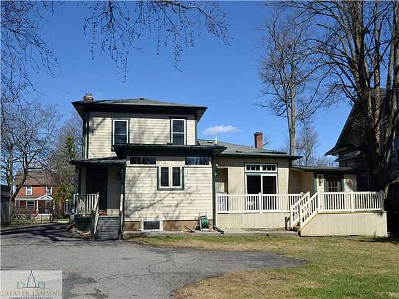 3rd image of 420 E Jefferson St