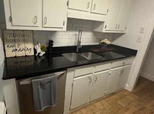 115 Line St APT B, Charleston, SC 29403