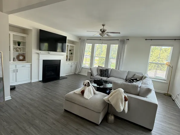 2266 Pale Hawthorn St, Buford, GA 30518