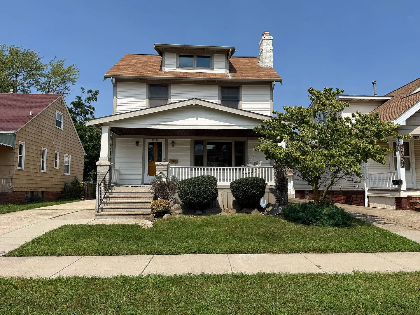 Updated 3 Bed 1.5 Bath at 19031 Monterery — Photo 1