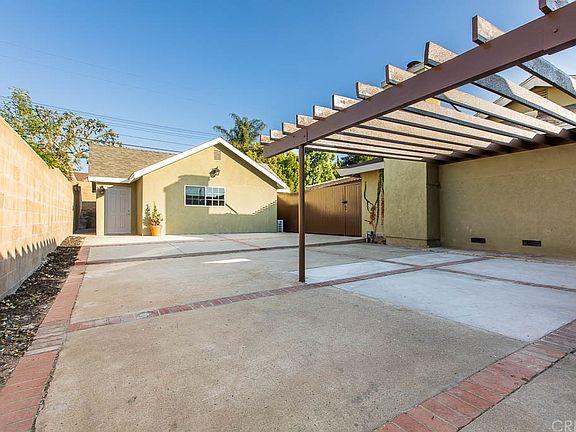 2nd image of 9960 Aldea Ave