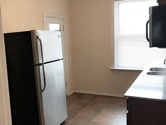 4th image of 2338 Tower Grove Ave APT 1W