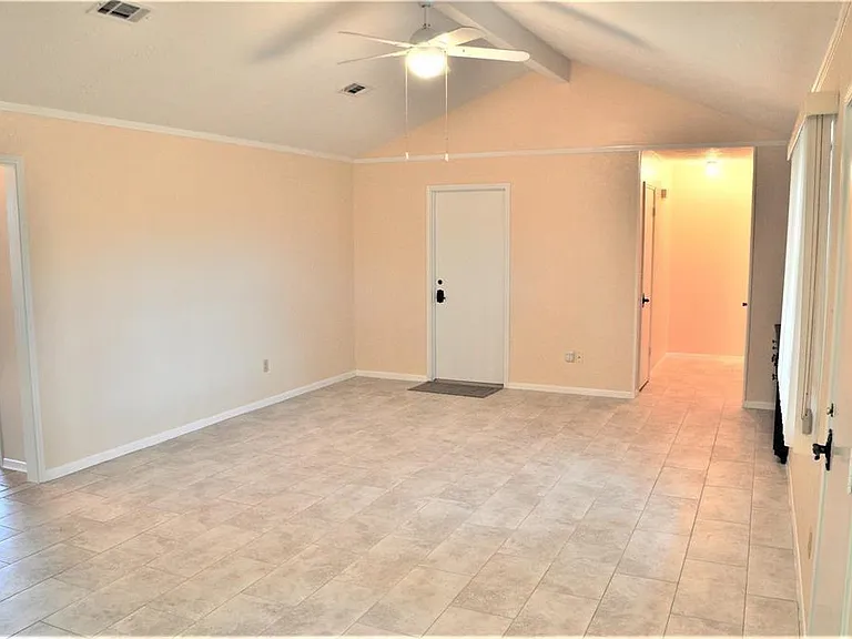 4107 War Admiral Dr — Photo 4