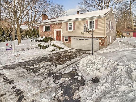 4th image of 65 Sonny Dr