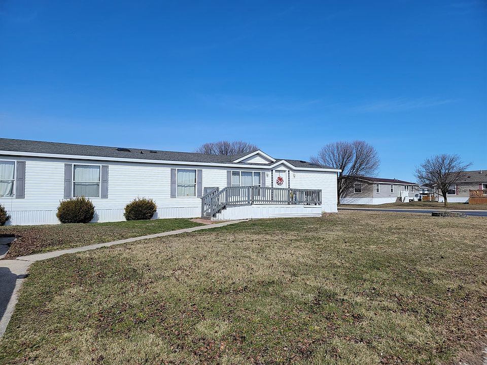 Exterior Image-0-Four Seasons Meadows of Perrysburg