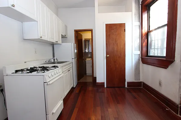 Rented by Compass | media 12