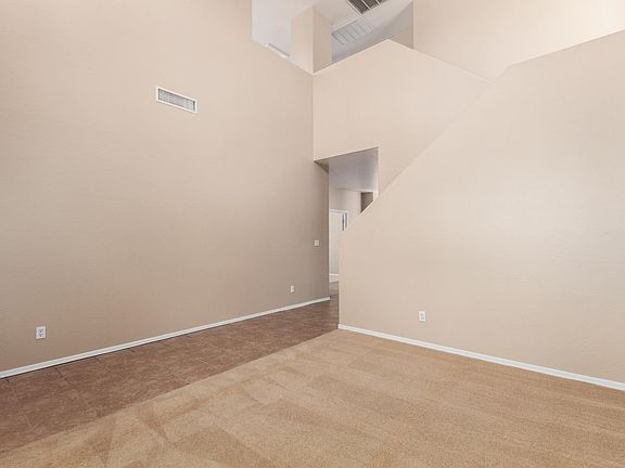 3rd image of 42454 W Palmyra Ln