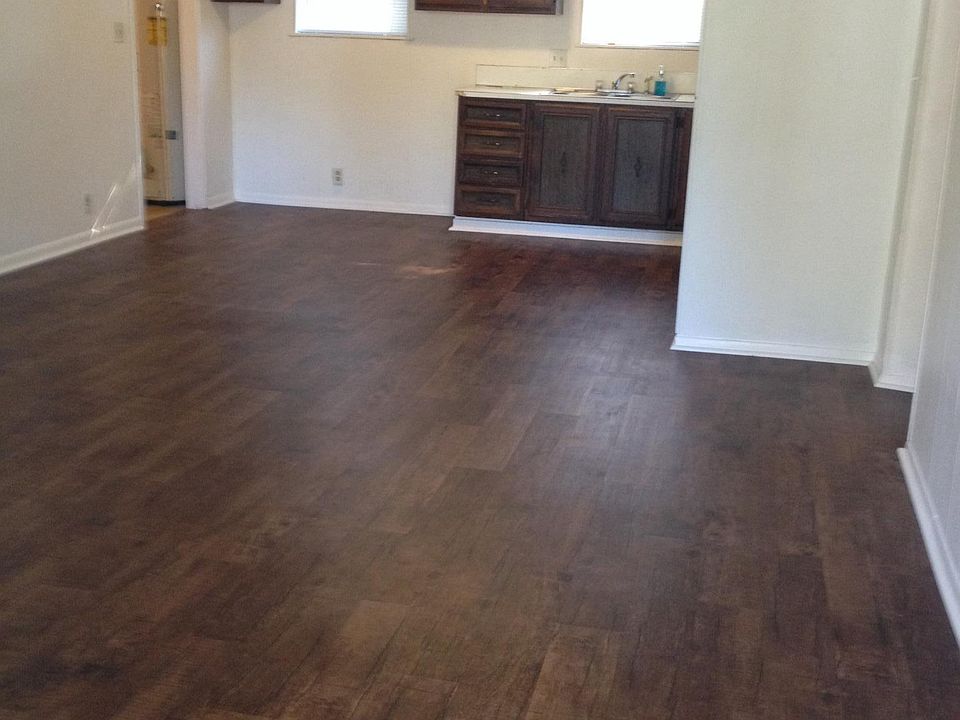 2nd image of 504 N Creek St