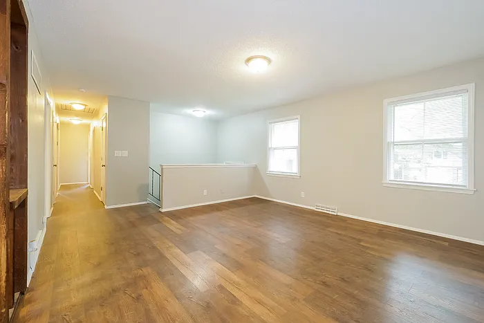 515 S Adams St — Photo 7