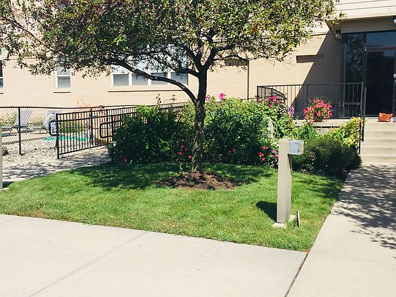 Side Entrance off S. Huron