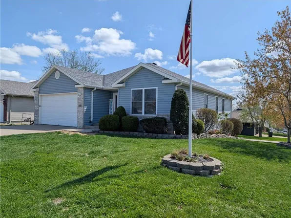 1726 Sunrise Dr, Warrensburg, MO 64093