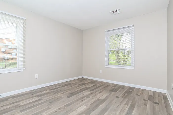 9153 Yorkridge Dr — Photo 7