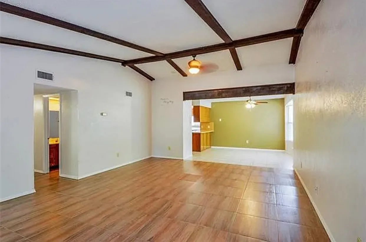 4 bed, 1710 sqft, $2,454 — Photo 1