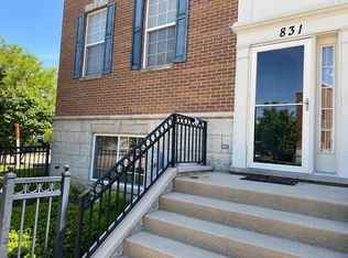 831 Station Blvd, Aurora, IL 60504