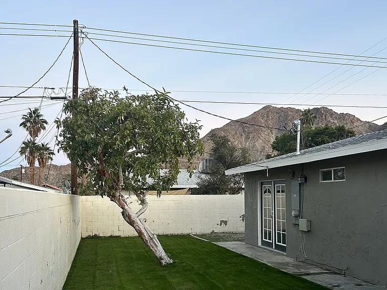 52710 Avenida Mendoza — Photo 26