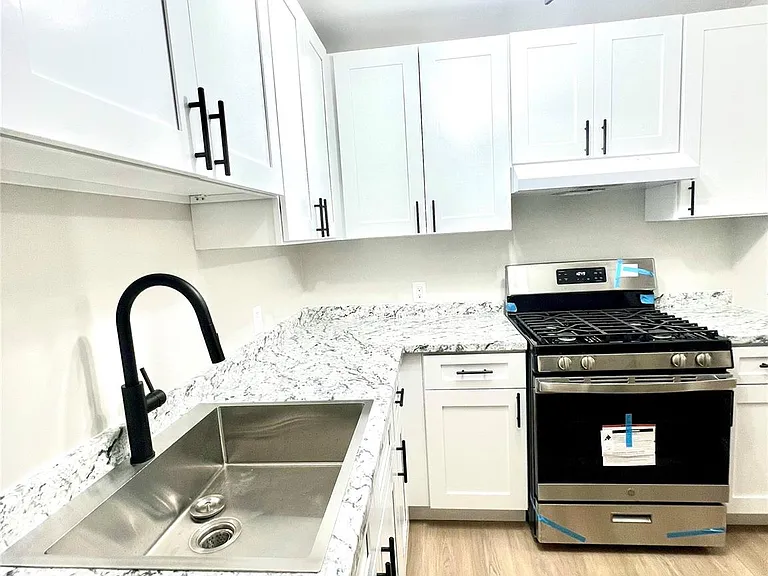 51 Ruth Ct — Photo 1