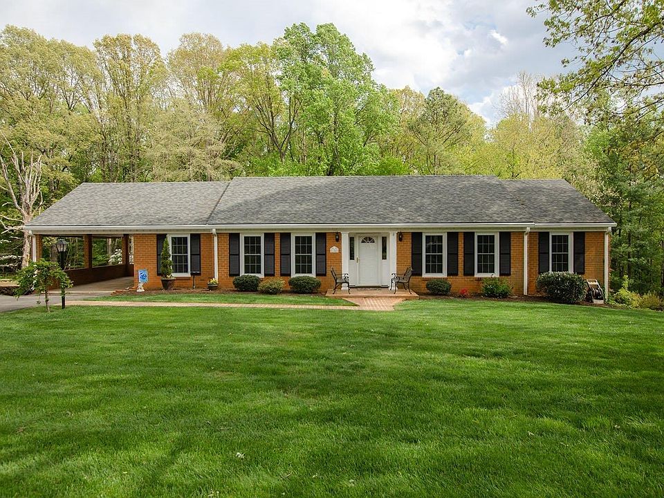 1st image of 154 Woodbourne Dr