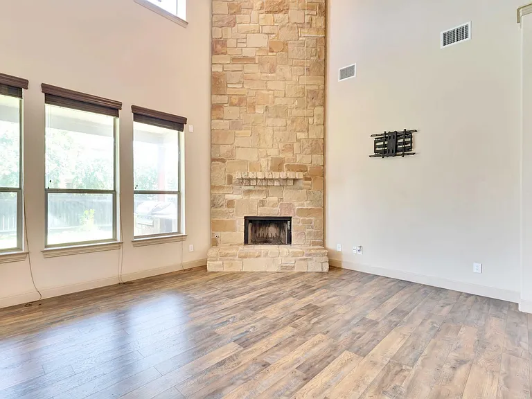 2500 Speidel Dr — Photo 32
