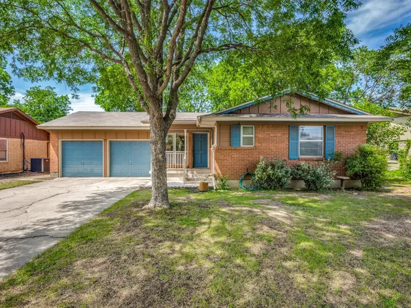 1704 Westchester St, Denton, TX 76201