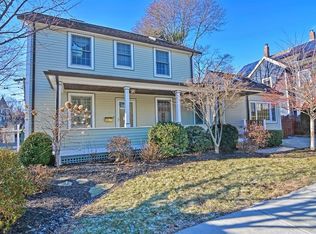 35 Shea Rd, Cambridge, MA 02140