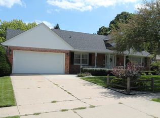 280 Peters Pkwy, Burlington, WI