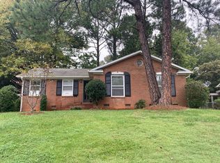 1332 Grovewood Dr, Charlotte, NC 28208